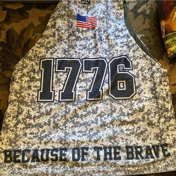 Pro reversible tank for any fan of militarism or proud Americans. Pristine shirt - Picture 4 of 9